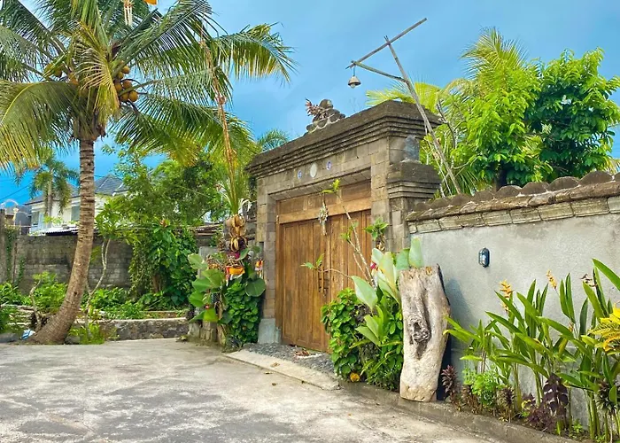 Joglo Breeze And Guest house