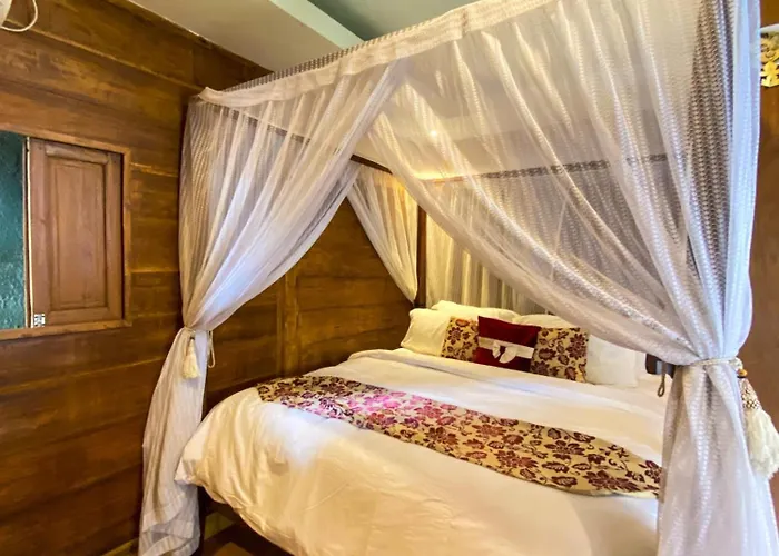 Guest house Joglo Breeze And