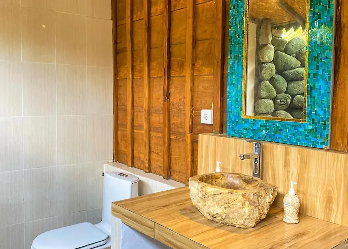 Joglo Breeze And Guest house 3*